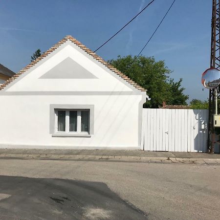 Golyashaz Apartman Kovagoors Экстерьер фото